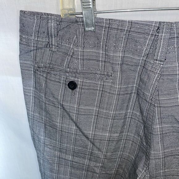 Champs Sports Golf Shorts Mens Size 38 Gray Striped Inseam 10 Rise 13 Zip Fly - Picture 11 of 12
